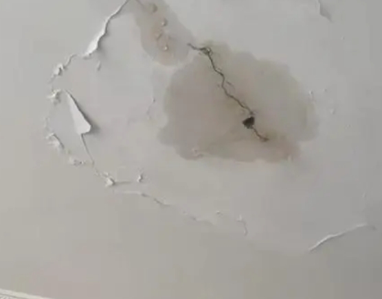 临洮阳台漏水维修公司分享下屋面防水工程质量问题原因分析